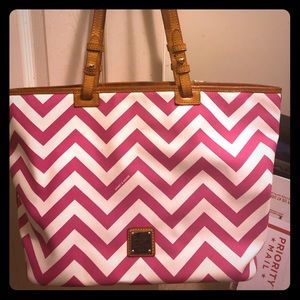 Dooney and Bourke tote